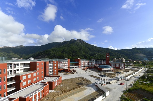 任岩松中学新校区